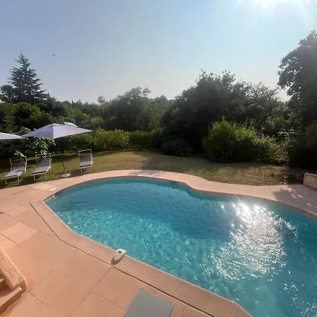 Esterel Family House Cote D'azur Дом отдыха Сен-Рафаэль