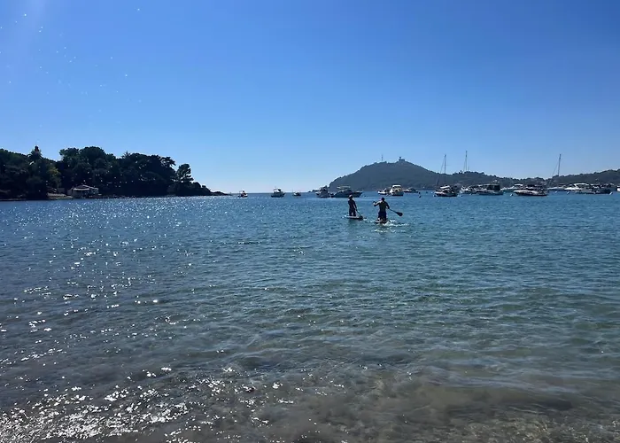 Дом отдыха Esterel Family House Cote D'azur Сен-Рафаэль